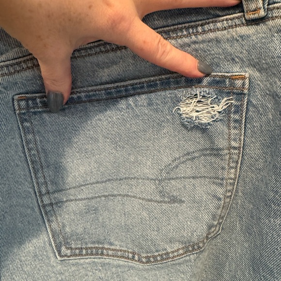 American Eagle Outfitters Light Wash Denim Barrel Jeans Size 14 - Picture 11 of 16